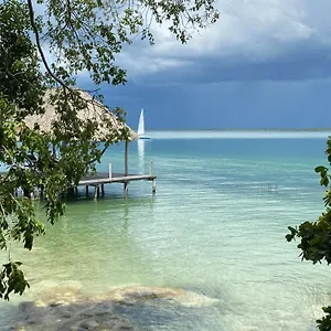 pucte-bacalar.quintano-roohotels.com/